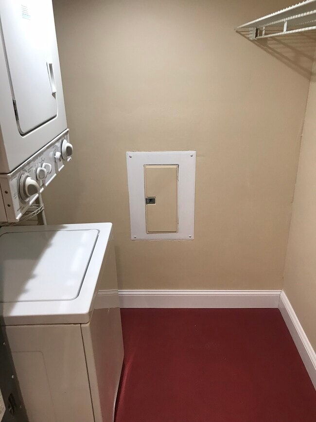 Washer/Dryer - 1715 Euclid St NW