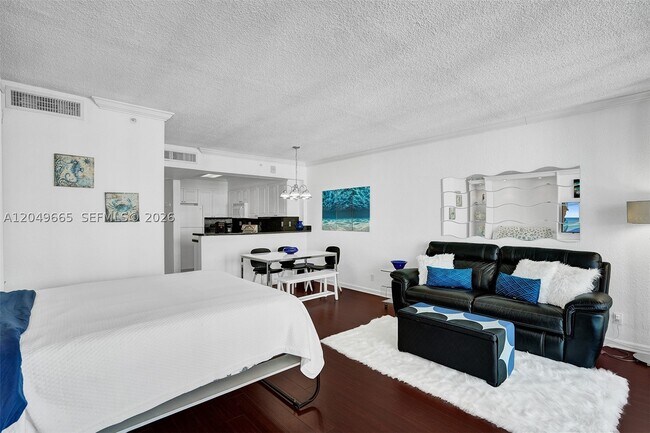 Building Photo - 2501 S Ocean Dr
