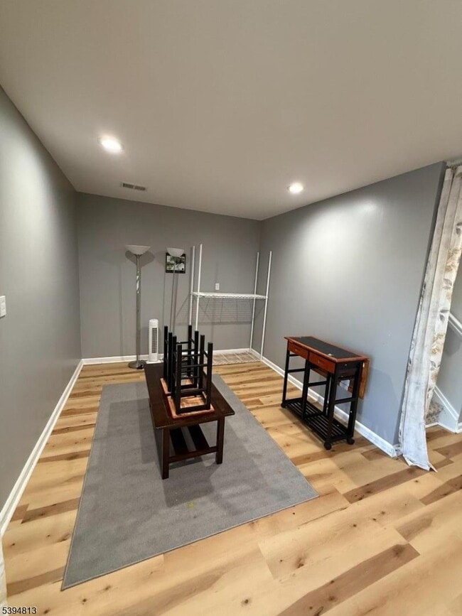 Building Photo - 1902 Bayley Ct