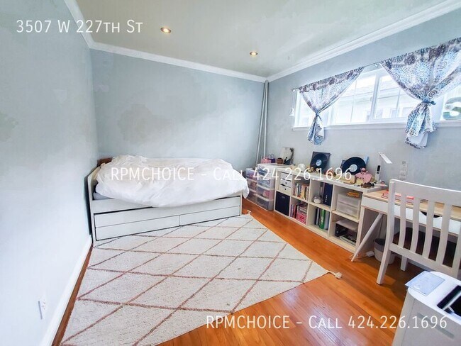 Building Photo - 3507 W 227th St