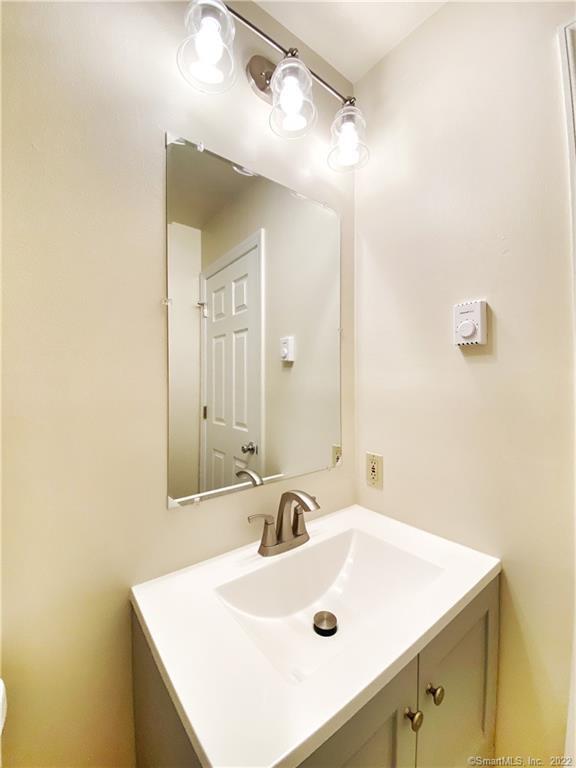 Building Photo - 37 Ferris Ave