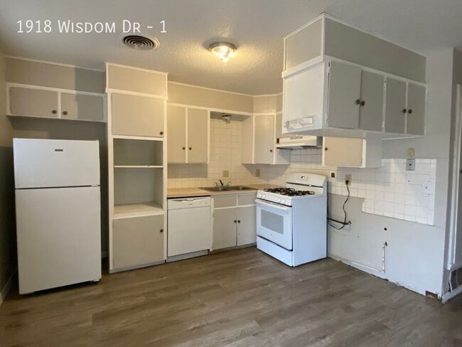 Building Photo - 1918 Wisdom Dr