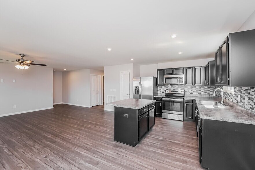 Building Photo - 224 Nottingham Ln