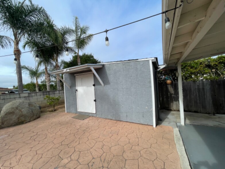 Building Photo - 769 Highland St