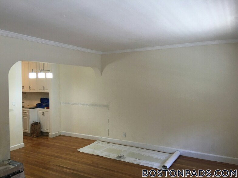 Building Photo - 337 Tappan St