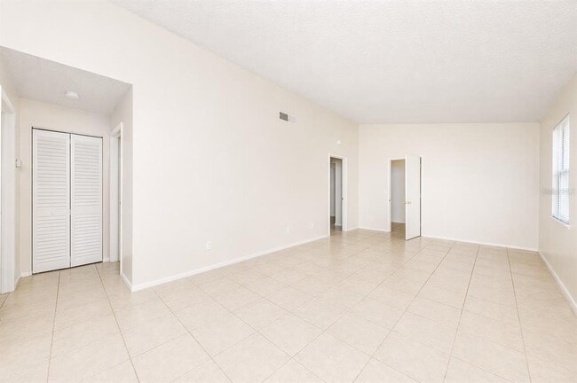 Building Photo - 3141 Huron Ave