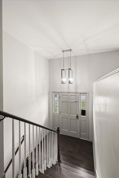 Building Photo - 9121 Potomac Dr