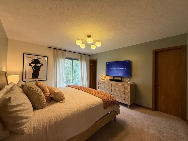 Building Photo - 9736 Flagstone Way