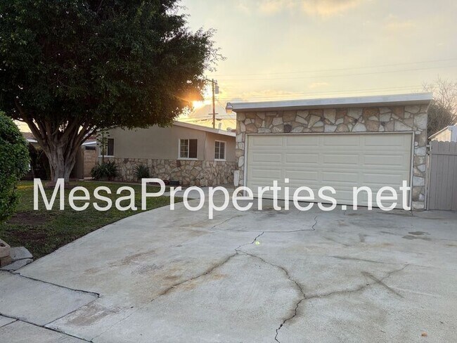 Building Photo - 733 N El Dorado Ave