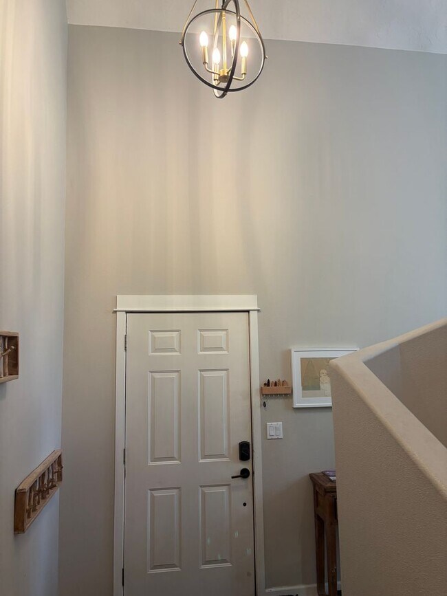 Building Photo - 64633 E Sandy River Ln
