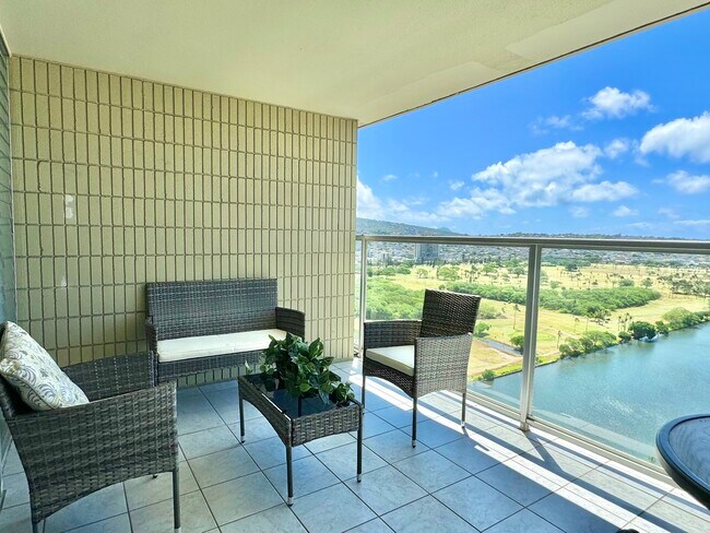 Building Photo - 445 Seaside Ave