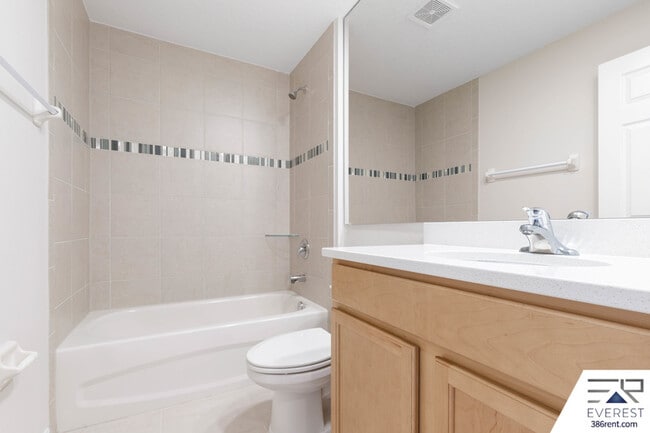 Building Photo - 16 Unimay Ct