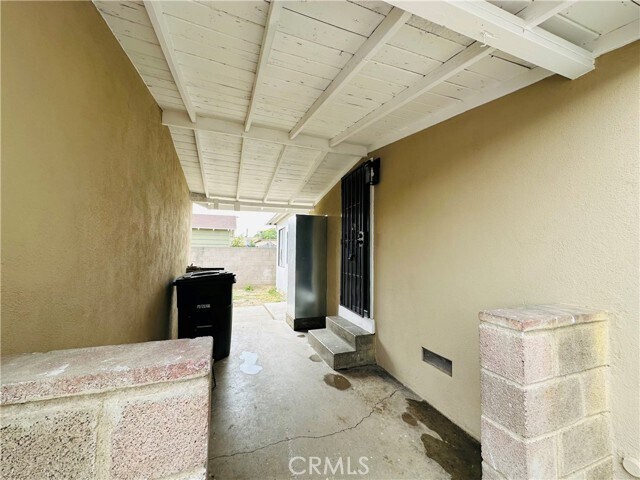 Building Photo - 428 E Maple St