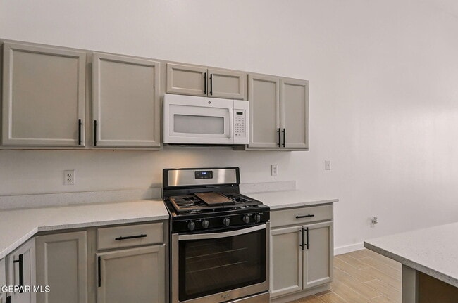 Building Photo - 5274 Sean Haggerty Dr