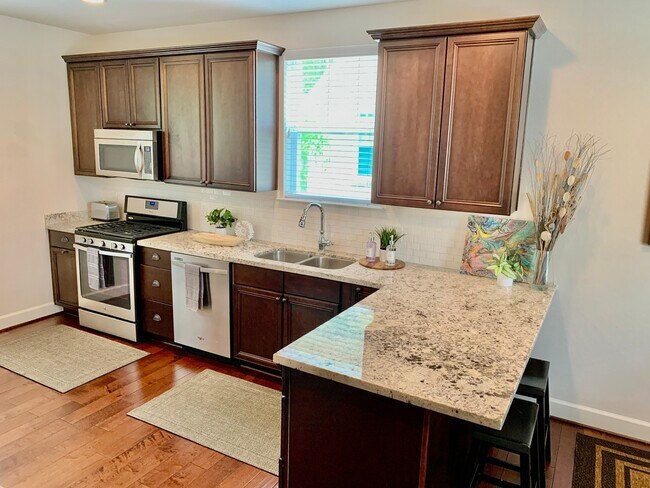 Building Photo - 25110 Glen Loch Dr