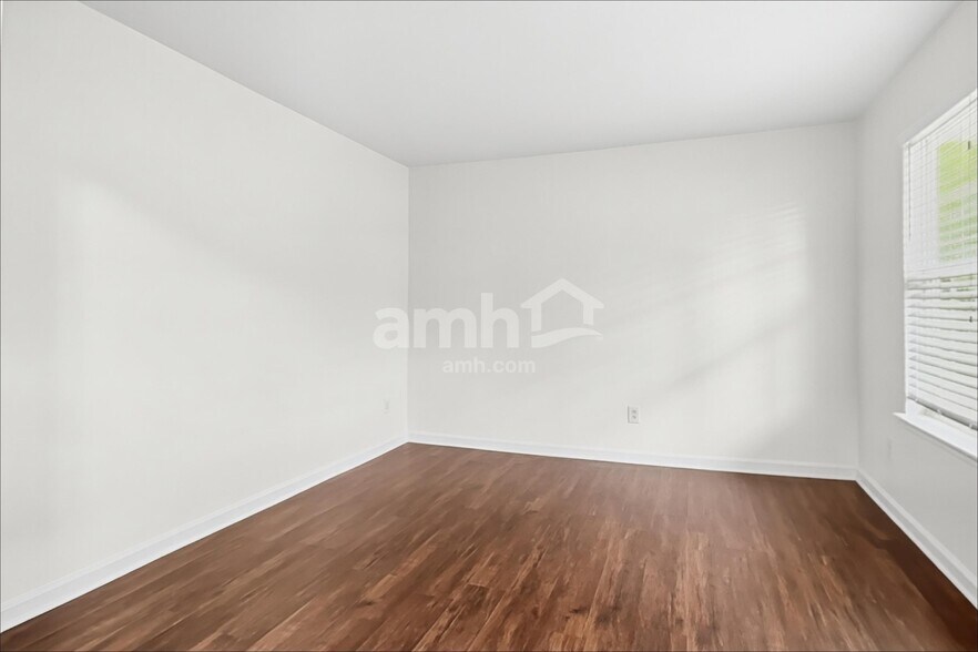 Building Photo - 3660 Watkins Ridge Ct