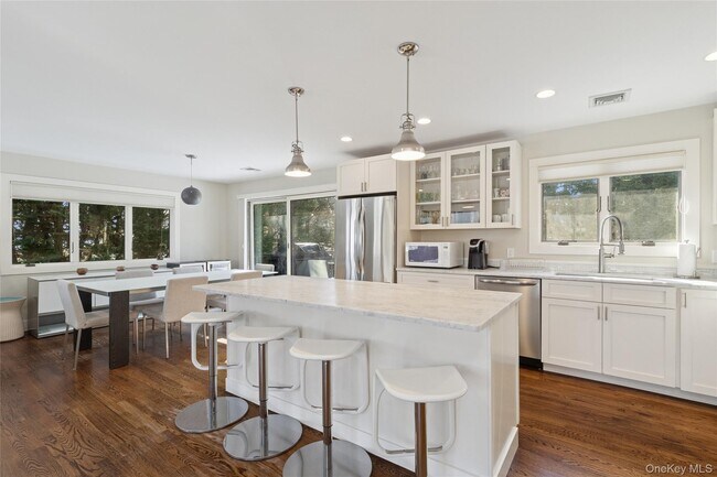 Building Photo - 6 Sunset Rd