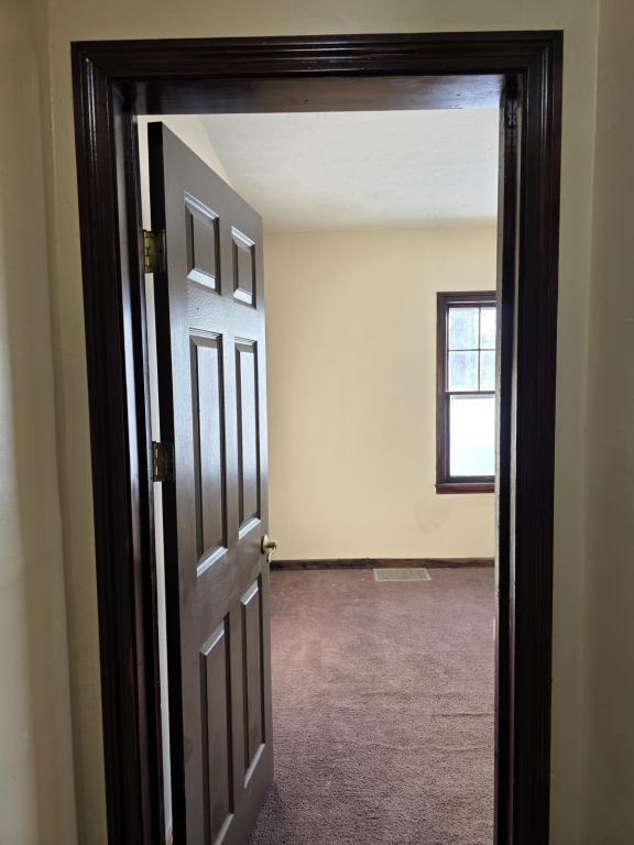 Building Photo - 224 Maryland St NW