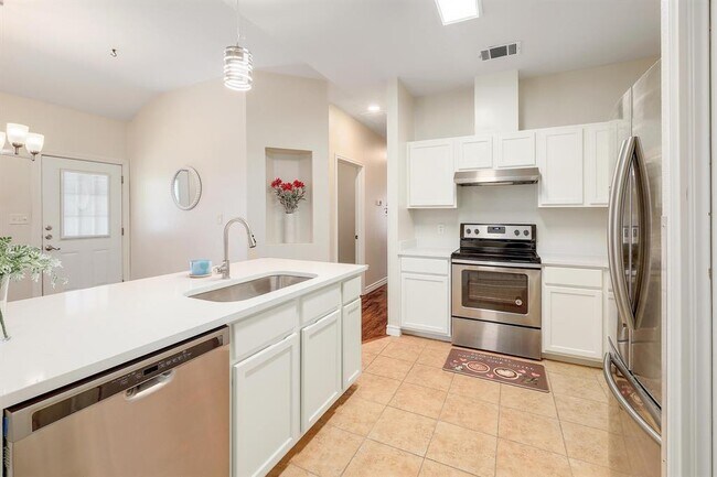 Building Photo - 8703 Weiser Dr