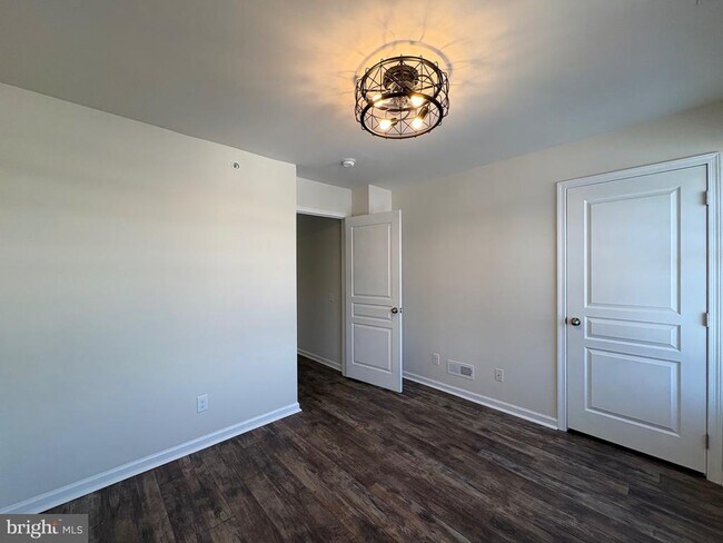 Building Photo - 142 Sills Ln