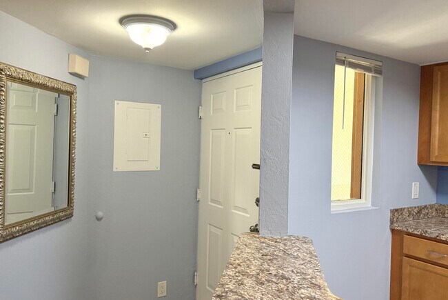 Building Photo - 1532 SE Royal Green Cir