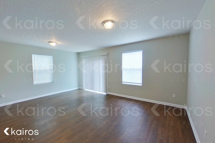 Building Photo - 1331 Mull St
