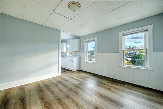 Building Photo - 68 Division St