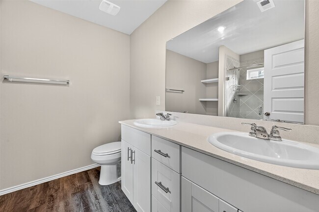 Building Photo - 79 Courageous Side Way