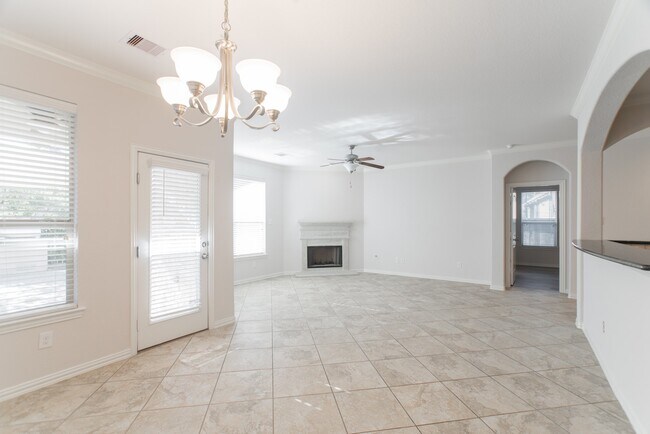 Building Photo - 7 Deer River Cir