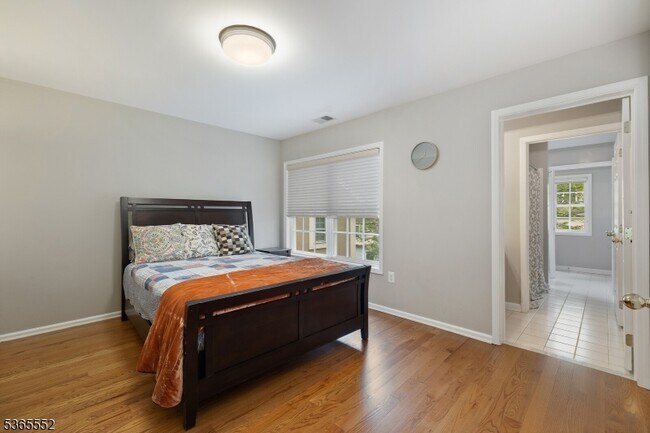 Building Photo - 18 Henning Terrace