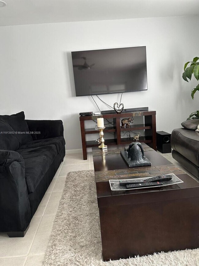 Building Photo - 5169 Lakefront Blvd