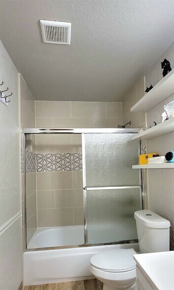 Building Photo - 5526 Excalibur Dr