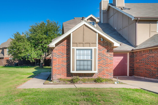 Building Photo - Wyngate Townhomes 3924W