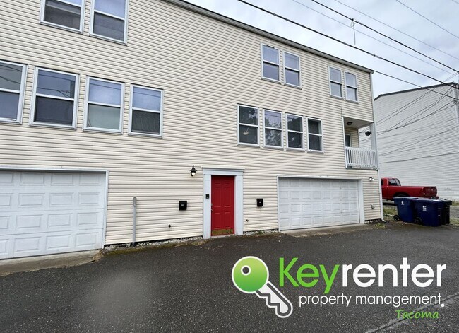 Building Photo - Exceptional 2 Bed 2 Bath Downtown Condo