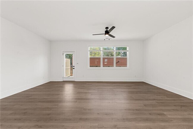 Building Photo - 3571 Overlook Rd NW