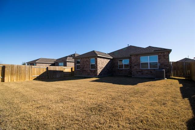 Building Photo - 910 Emerson Dr