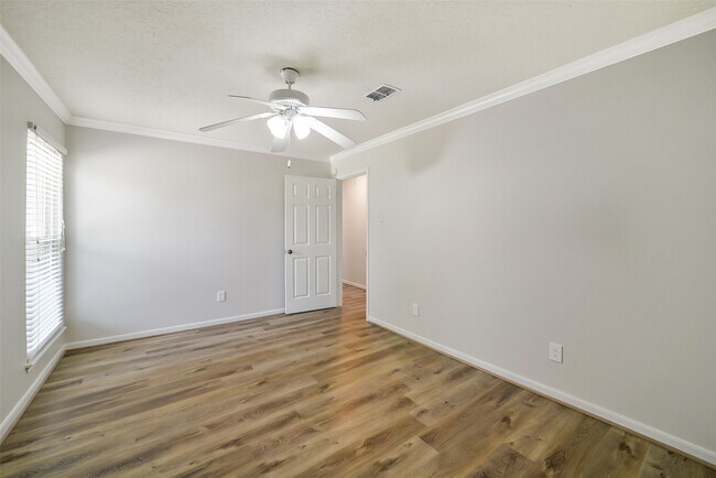 Building Photo - 12423 Olympia Dr