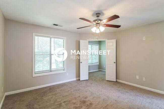 Building Photo - 3 Bedroom Pet-Friendly Home in STONECREST, GA with Main Street Renewal