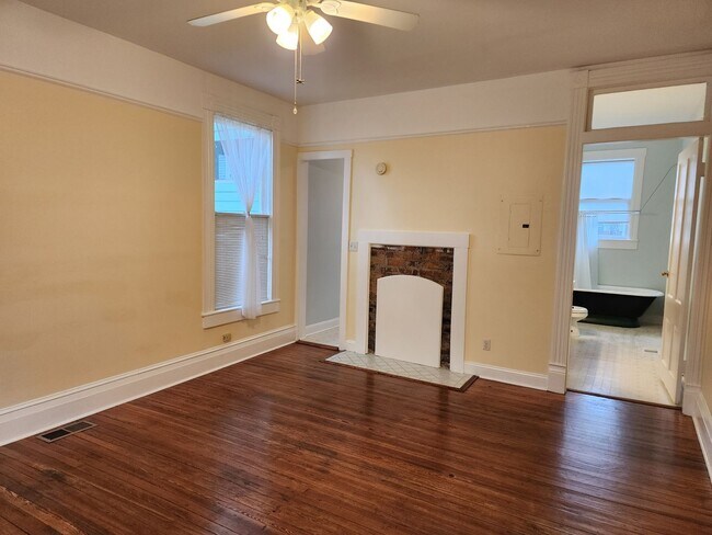 Building Photo - East 40th Street-301