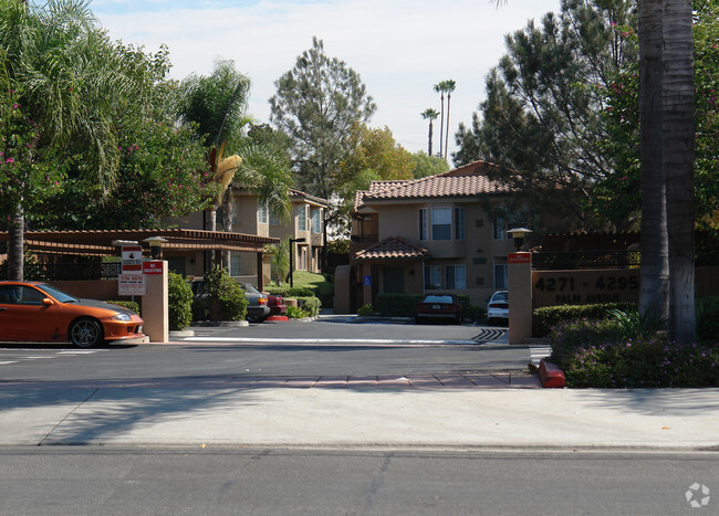 Building Photo - La Mesa Park