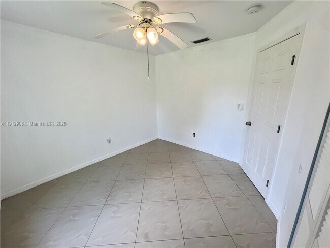 Building Photo - 15561 Spring Line Ln