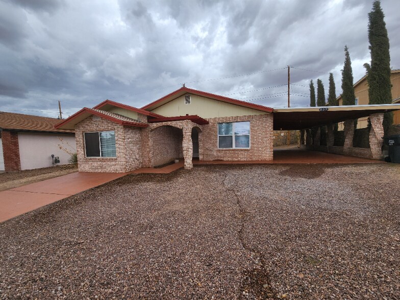 Primary Photo - 437 Sunset Hills Dr