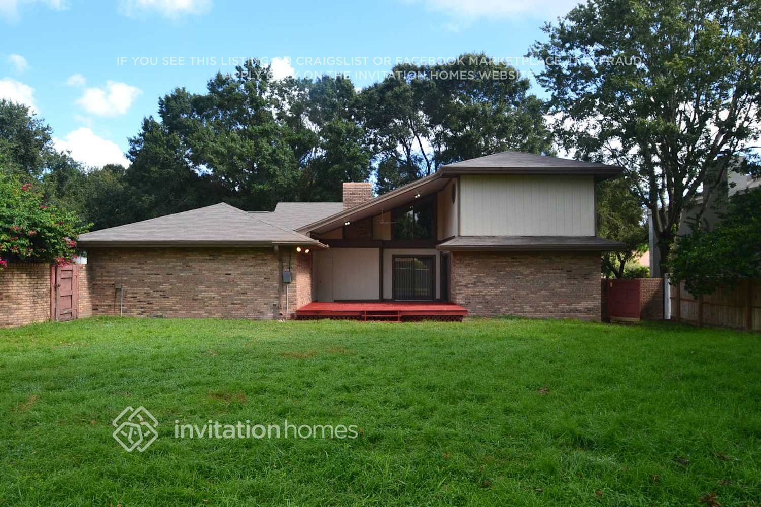 Building Photo - 1051 Sugartree Dr S