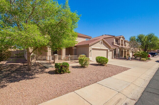 Building Photo - Spacious & Elegant Home with Resort-Style Backyard in Gated Community