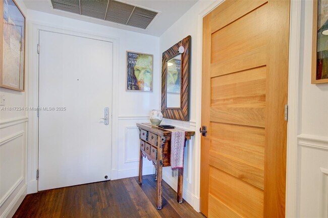 Building Photo - 3400 SW 27th Ave