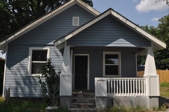 Building Photo - Charming 3/1 Near Northtown Mall