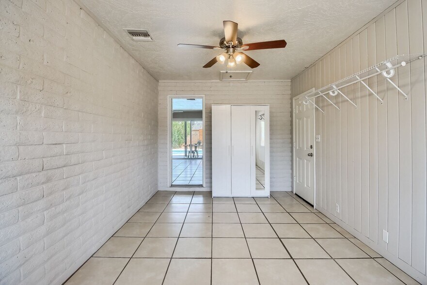 Building Photo - 1516 E Palmcroft Dr