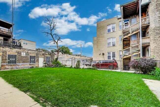 Building Photo - 4457 N Central Park Ave