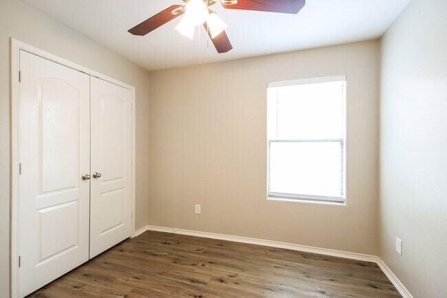 Building Photo - 9614 Brandon Rock Lane