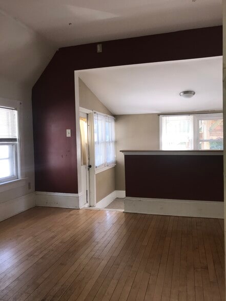 Building Photo - 3316 N Downer Ave